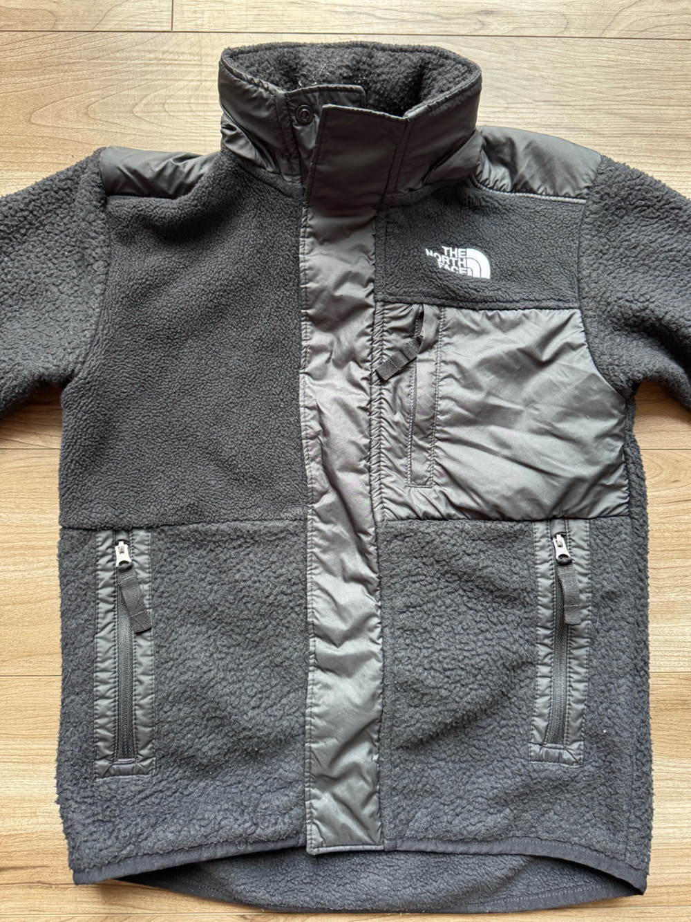 The North Face Boys' Forrest Fleece Mashup
Jacket Size S 7/8 Black Snap close